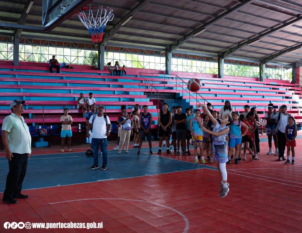 Renovado Polideportivo Ferrera Dixon