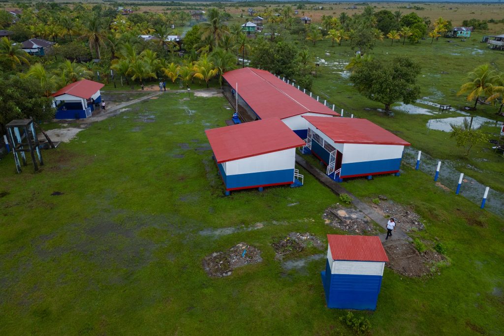 Rehabilitación de la Escuela de Klingna