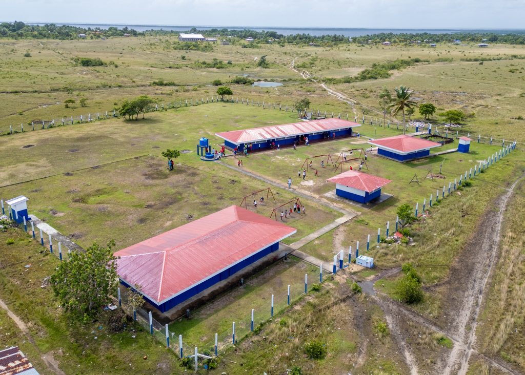 rehabilitación de escuela en Pahra
